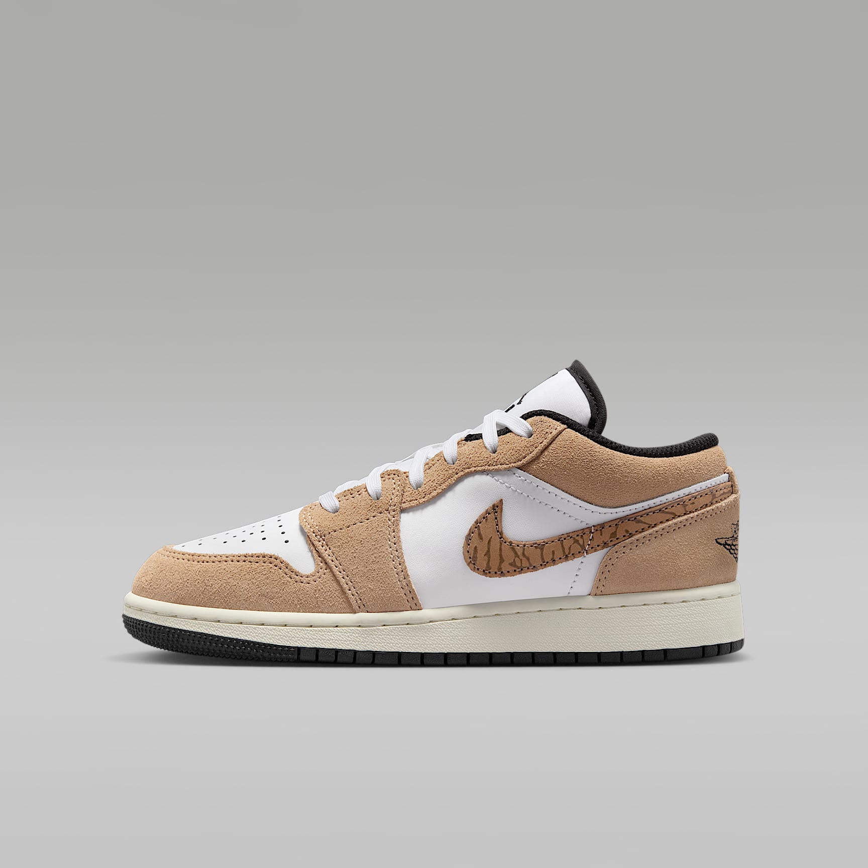 Air Jordan 1 Low SE Older Kids' Shoes. Nike ID